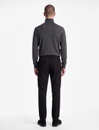 Viskon Karışımlı Cepli Beli Lastikli Düğmeli Slim Fit Pileli Kumaş Pantolon