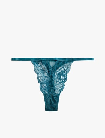 Rahat Kalıp Dantel String Külot