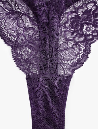 Rahat Kalıp Dantel String Külot