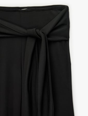 Normal Bel Modal Kumaş Beli Bağlamalı Geniş Paça