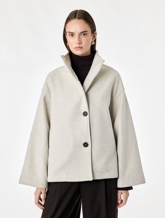 Cepli Düğmeli Uzun Kollu Kısa Dik Yaka Oversize Kaşe Kaban