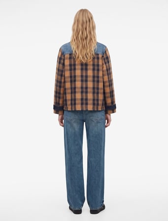 Yıpratma Detaylı Cepli Düz Paça Normal Bel Denim Pantolon  - Straight Fit Jeans