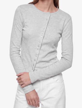 Slim Fit Pamuklu Bisiklet Yaka Asimetrik Düğmeli Uzun Kollu Tişört