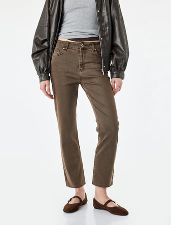 Pamuklu Dar Kalıp Düğmeli Cepli İspanyol Paça Crop Jean Pantolon -  Kick Flare Jeans