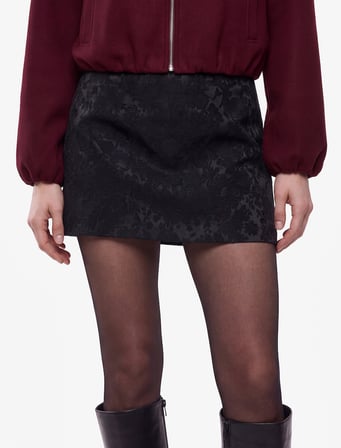 A Kesim Normal Bel Regular Fit Pamuklu Jakarlı Mini Etek