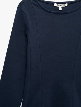 Pamuklu Slim Fit Korse Detaylı Kayık Yaka Uzun Kollu Tişört