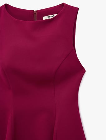 Slim Fit Bisiklet Yaka Kolsuz Mini Kloş Elbise