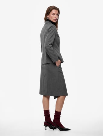 Çift Cepli Klasik Yaka Uzun Kollu Peplum Kesim Pileli Blazer Ceket