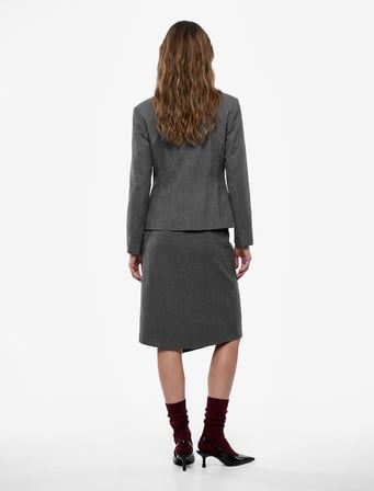 Çift Cepli Klasik Yaka Uzun Kollu Peplum Kesim Pileli Blazer Ceket