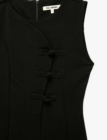 Slim Fit Düğmeli Kurbağa Kapama Bisiklet Yaka Kolsuz Krep Mini Elbise