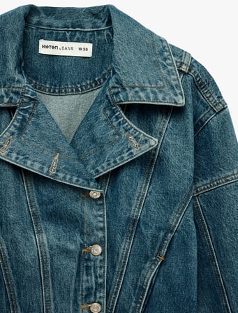 Cepli Rahat Kalıp Düğmeli Dikiş Detaylı Pamuklu Denim Kruvaze Ceket