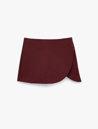 Slim Fit Cep Detaylı Asimetrik Katlı A Kesim Mini Şort Etek