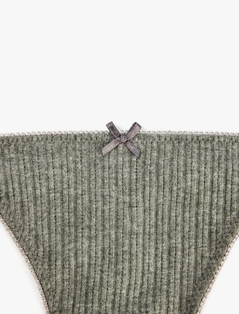 Kurdeleli Dokulu String Külot