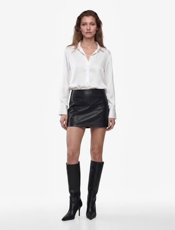 Slim Fit Pile Detaylı Suni Deri Görünümlü Şort Etek
