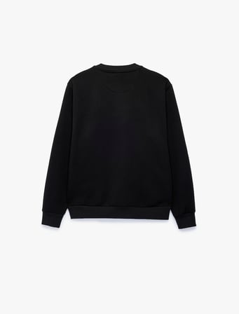 Uzun Kollu Süslü Kapamalı Üç İplik Şardonlu Bisiklet Yaka Sweatshirt