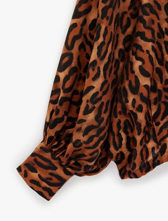 Uzun Kollu Leopar Desenli Dik Yaka Oversize Gömlek