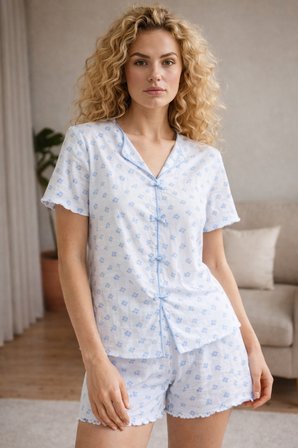 Minimal Desenli Kısa Kollu Kadın Şortlu Pijama Takımı – Alaçatı Desenli Yazlık Kadın Pijama Takımı – Şortlu Ev Giyim