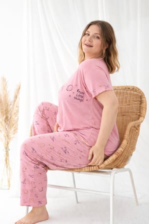 Kadın Büyük Beden Rahat Pijama Takımı – Yumuşak Dokulu, Konforlu Ev Giyimi