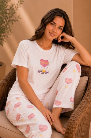 Luna Kısa Kol Kadın Pijama Takımı – Yumuşak Dokulu, Nefes Alabilir, Rahat Ev Giyim Seti