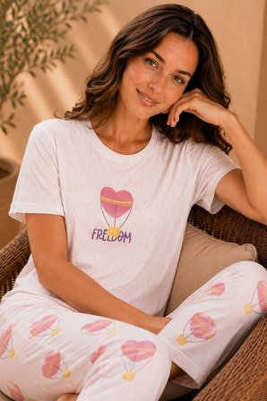 Luna Kısa Kol Kadın Pijama Takımı – Yumuşak Dokulu, Nefes Alabilir, Rahat Ev Giyim Seti