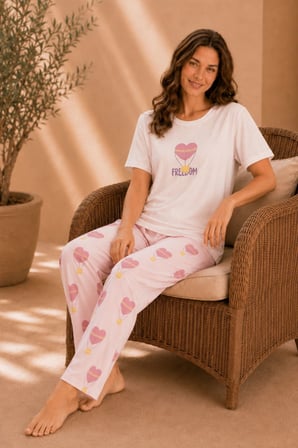 Luna Kısa Kol Kadın Pijama Takımı – Yumuşak Dokulu, Nefes Alabilir, Rahat Ev Giyim Seti