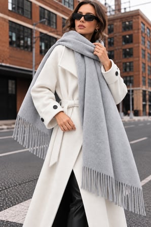 Soft Feel Kadın Atkı Şal – Yumuşak Dokulu Geniş Oversize Püsküllü Omuz Şalı