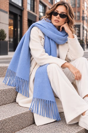 Soft Feel Kadın Atkı Şal – Yumuşak Dokulu Geniş Oversize Püsküllü Omuz Şalı