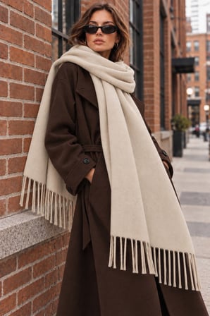 Soft Feel Kadın Atkı Şal – Yumuşak Dokulu Geniş Oversize Püsküllü Omuz Şalı