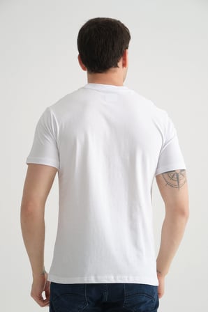 Beyaz Shooter Erkek Pamuklu Esnek T-shirt  Standart Kalıp Minimal Logolu