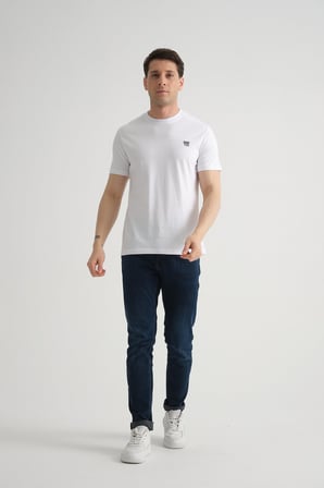 Beyaz Shooter Erkek Pamuklu Esnek T-shirt  Standart Kalıp Minimal Logolu