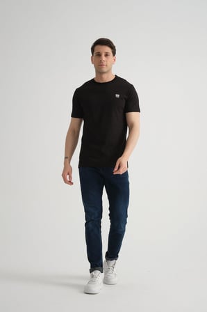 Siyah Shooter Erkek Pamuklu Esnek T-shirt  Standart Kalıp Minimal Logolu