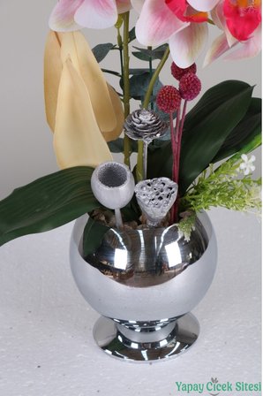 Yapay Çiçek Sitesi Metal Gümüş Küre Saksıda Orkide Tanzimi 43 cm Fuşya-Beyaz