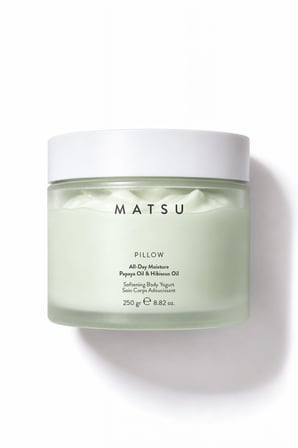 Pillow Yumuşatıcı Beyaz Misk & Pudramsı Vücut Nemlendirici 300 gr