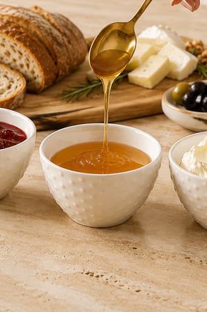 Porsima Dora 3'lü Porselen Çerezlik & Sosluk Seti 10 cm - Kabartmalı Puantiyeli İkramlık