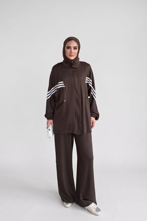 Dik yaka  Büzgülü  Büzgülü  ve Şerit Detaylı İkili Takım