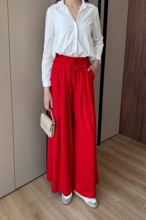 Beli Bağcıklı ve Pili Detaylı Geniş Paça Pantolon