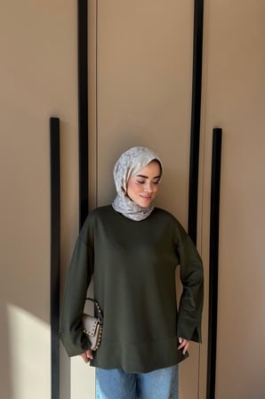 Düşük Omuzlu Geniş Kol Detaylı Tunik