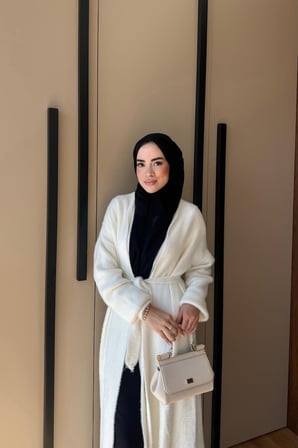 Düşük Omuzlu Kuşaklı Uzun Dokulu Hırka