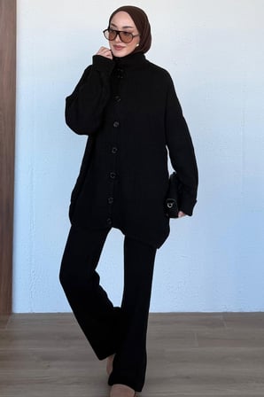 Düşük Omuzlu Dikey Fitilli Oversize Triko Hırka ve Bol Paça Pantolon Takım