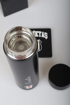 x Dekomus Lisanslı Beşiktaş 500 ML Çelik Matara ve Kupa Altlığı Seti