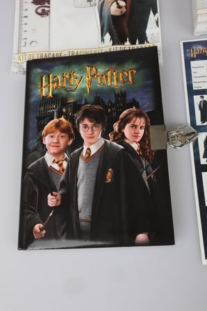 Maped x Dekomus "Wizard Icons Collection" Harry Potter Lisanslı Kırtasiye Seti 31 Parça Kırtasiye Seti Cetvel Seti,Makas,Kurşun Kalem ve Stick Yapıştırıcı Seti