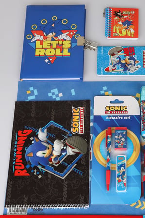 x Dekomus Lisanslı Sonic 26 Parça Kırtasiye Seti,Uçlu Kalem,Resim Defteri,Bloknot,Silgi,Uç,Cep Defteri Seti