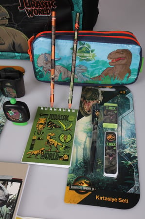  x Dekomus "T-Rex Force Collection" Jurassıc World Lisanslı Okul ve Kalem Çantası Kırtasiye Seti