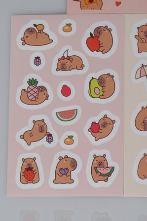 Capybara 2'Li Kuşe Sticker "Dekomus Cep Defteri Hediyeli"