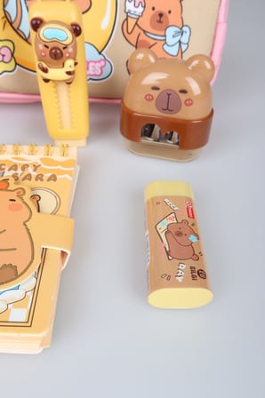 Capybara Kırtasiye Seti Kalem Çantası A7 Not Defteri, Silgi, Kalemtraş,0.7 Mm Uçlu Kalem