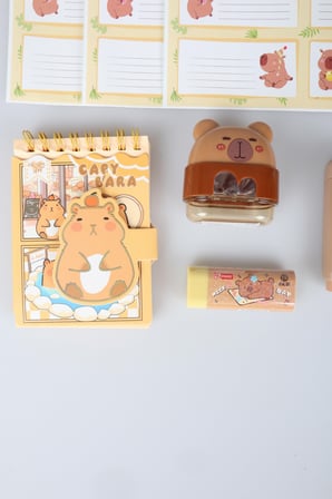 Capybara 15 Parça Kırtasiye Seti Yazı Defteri,A7 Not Defteri, Silgi, Kalemtraş,0.7 Mm Uçlu Kalem