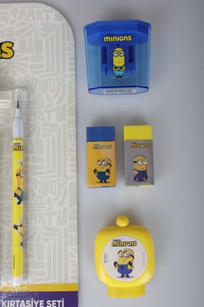 x Dekomus , Lisanslı Minions 11 Parça Kırtasiye Seti Silgi,Kurşun Kalem,Not Defteri,Kalemtraş