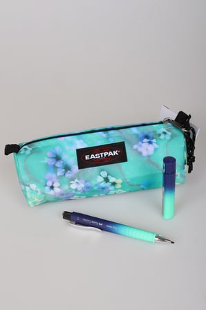 x Dekomus , Orjinal Eastpak & Faber Castell Kırtasiye Seti Benchmark Blue Kalem Çantası,0.7 Mm Uçlu Kalem ve 120'li Uç