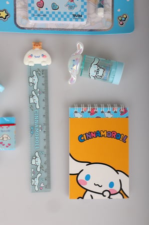 Sweet Bow Collection Lisanslı Cinnamoroll 17 Parça Kırtasiye Seti Resim Defteri,Çıtçıt Dosya
