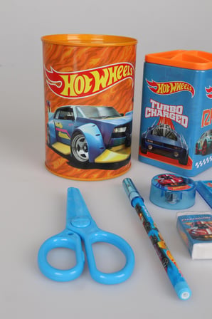 Lisanslı Hot Wheels Masa Üstü Kırtasiye Seti Kalemlik,Kumbara,Silgi,Makas,Cetvel